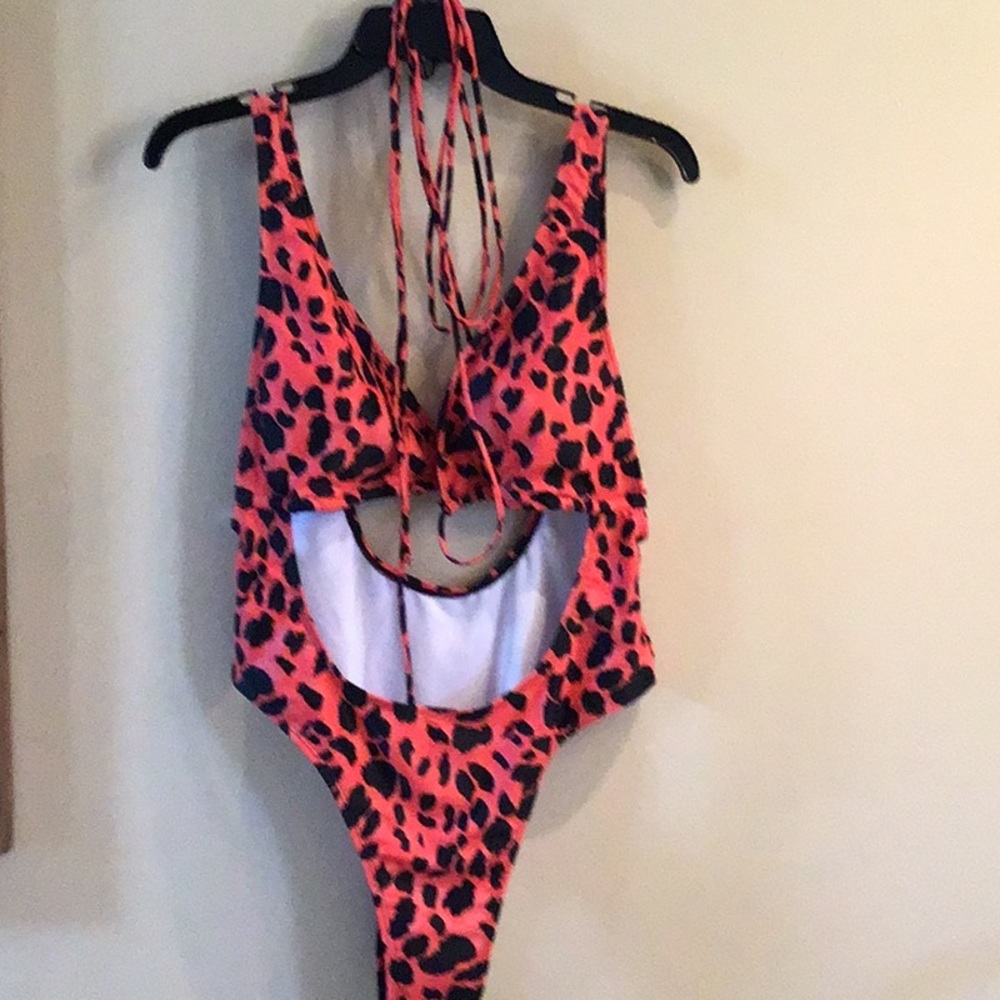 371 🐆New Condition Cheetah Print String Wrap One Piece Bathing Suit🐆